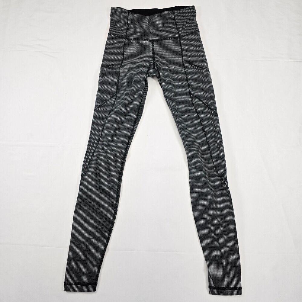 Lululemon Women's Cadence Crusher Power Luxtreme Tights Size 4 Black & White
